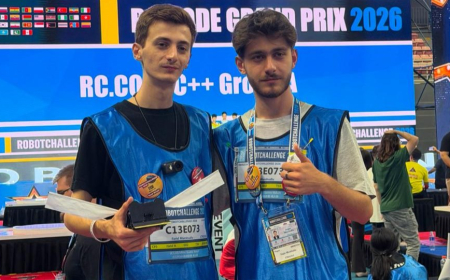 ADNSU tələbəsi və məzunu beynəlxalq robot yarışında qızıl medal qazanıb 