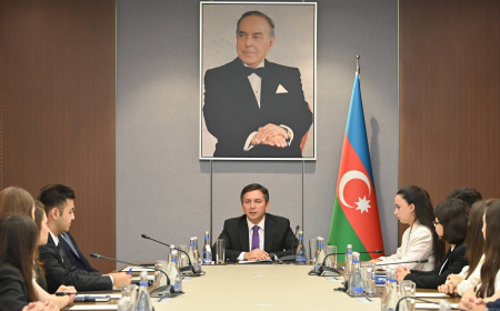 Xarici işlər nazirinin müavini  “Maarifçi”lərlə görüşüb 
