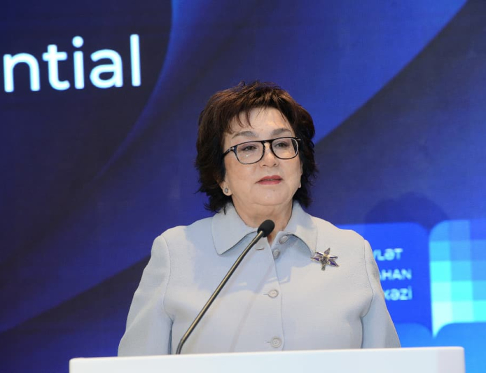 Məleykə Abbaszadə ixtisas seçimi ilə bağlı abituriyentlərə müraciət edib