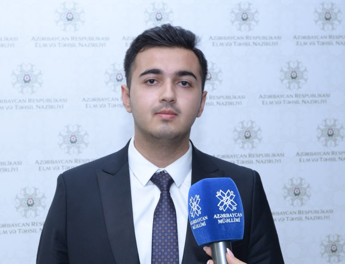 Bayrağımızı ucaldan gənc "Maarifçi" oldu