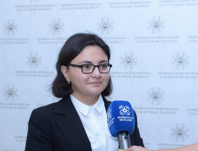 Kitabsevər məktəbli necə "Maarifçi" oldu?