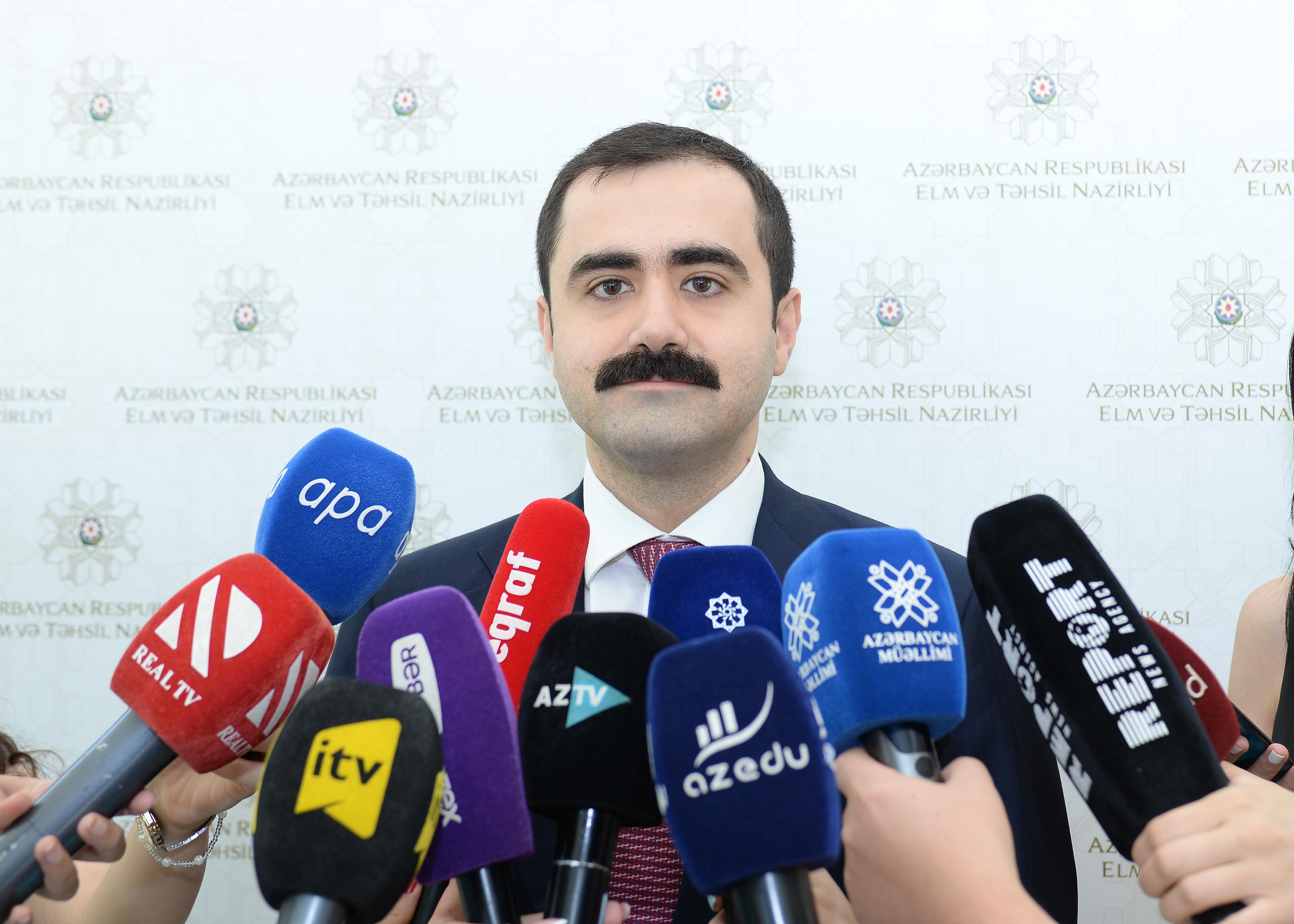 Həsən Həsənli: Bu il Dövlət Proqramı çərçivəsində 500 tələbə xaricdə təhsil alacaq