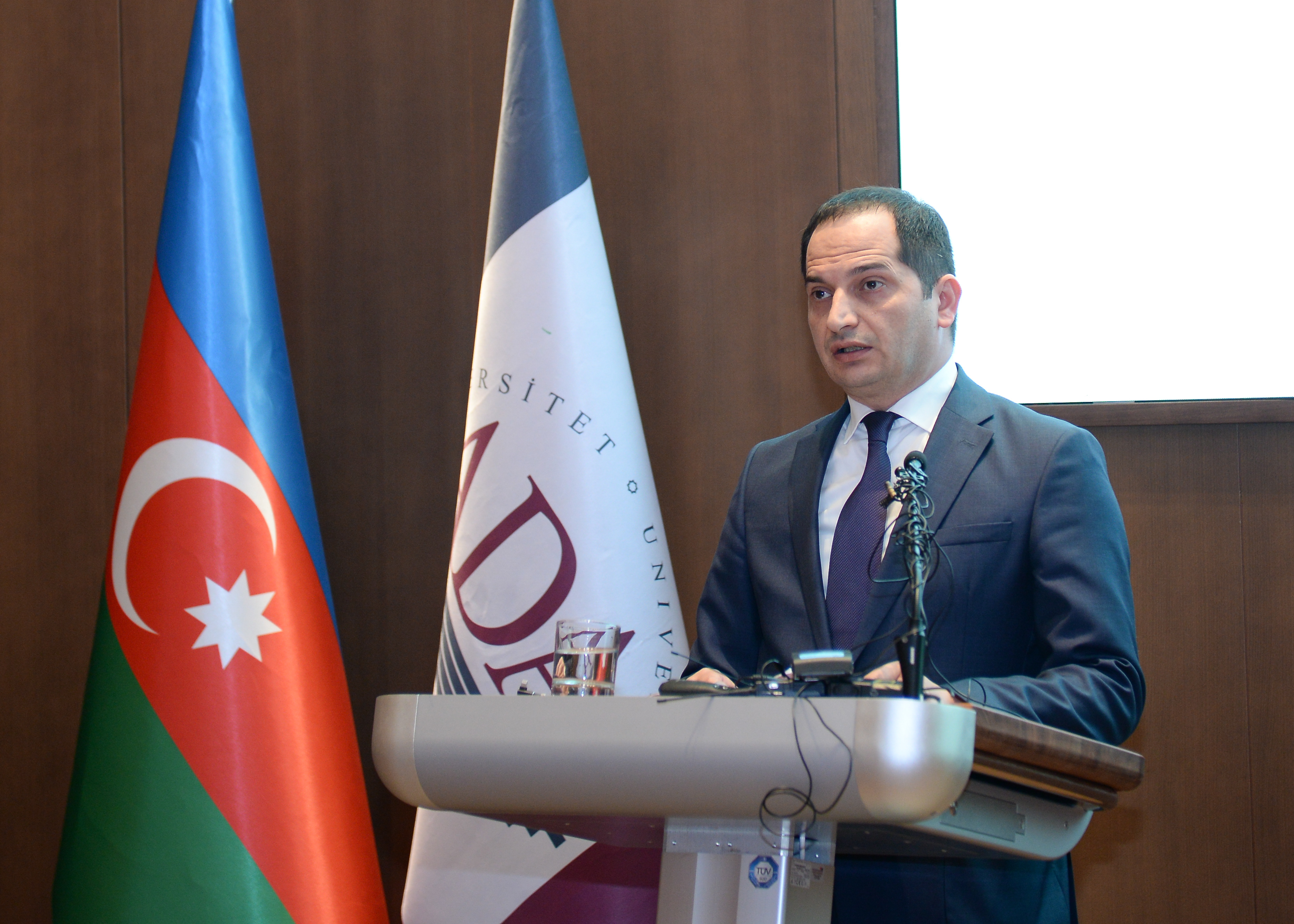 Dövlət Proqramı qalibləri ilə görüş keçirilib