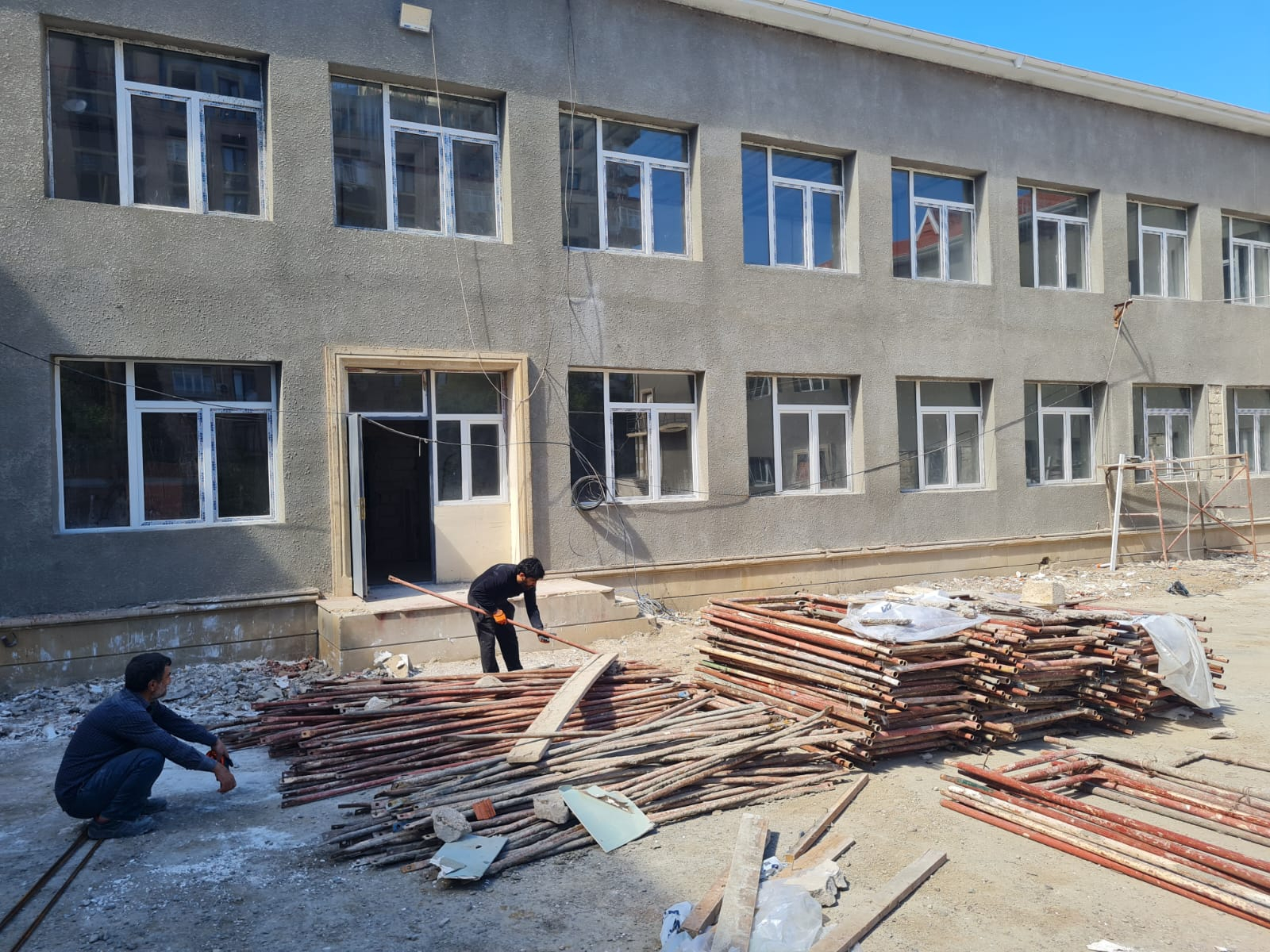 Əsaslı təmirdən çıxan məktəbdə nələr dəyişib?