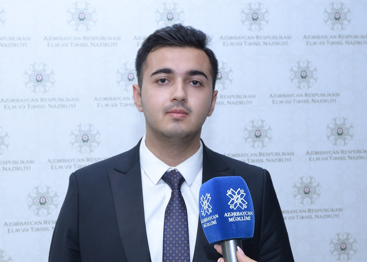 Bayrağımızı ucaldan gənc "Maarifçi" oldu