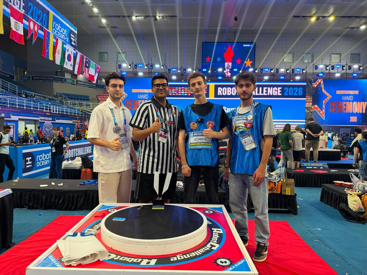 ADNSU tələbəsi və məzunu beynəlxalq robot yarışında qızıl medal qazanıb