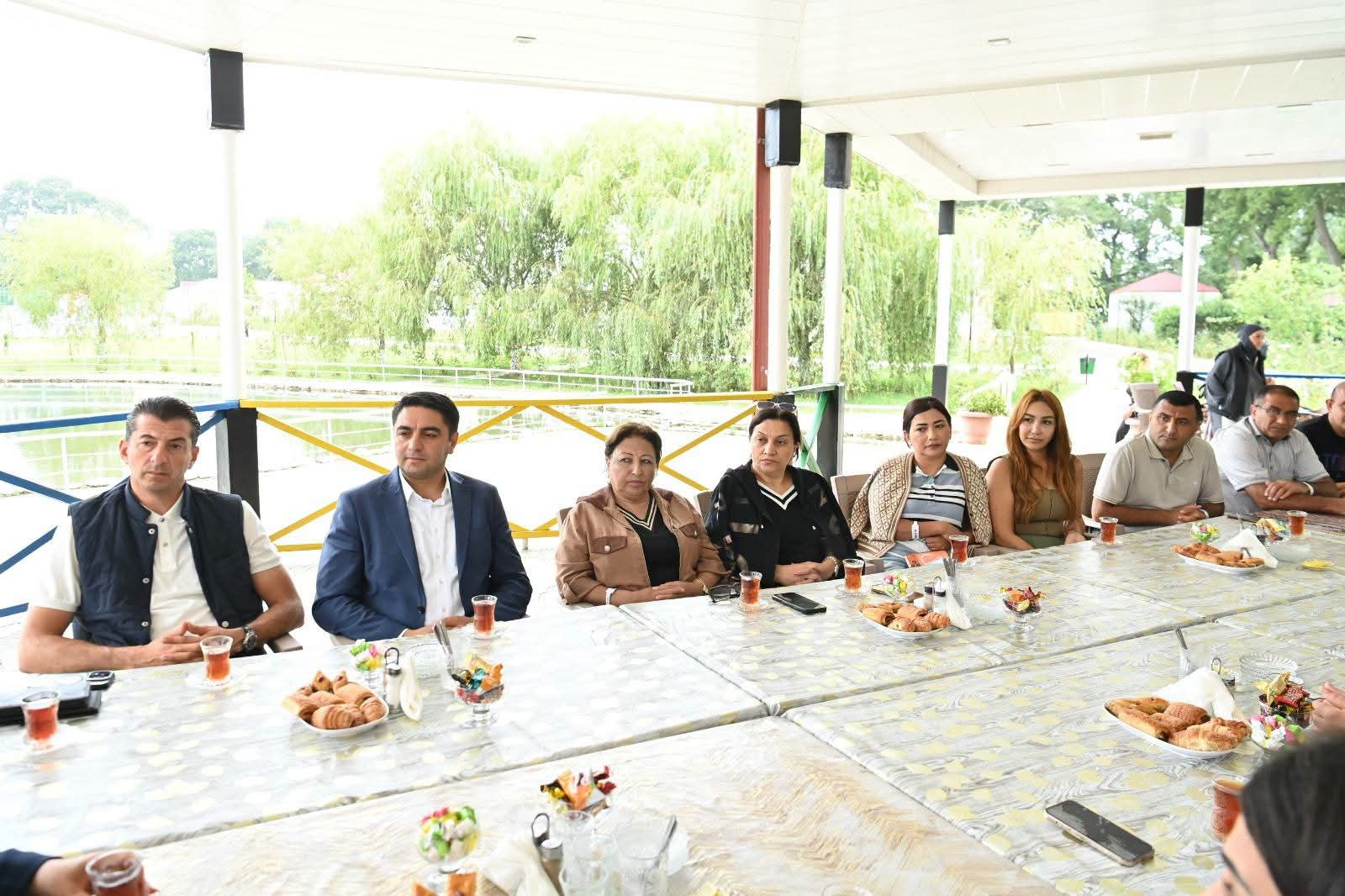 Millət vəkili "Təhsil" İstirahət Mərkəzində elm və təhsil işçiləri ilə görüşüb