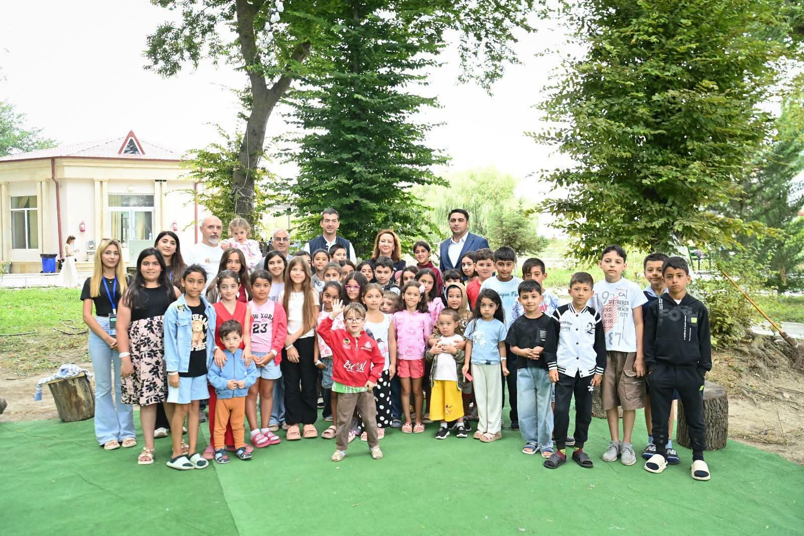 Millət vəkili "Təhsil" İstirahət Mərkəzində elm və təhsil işçiləri ilə görüşüb