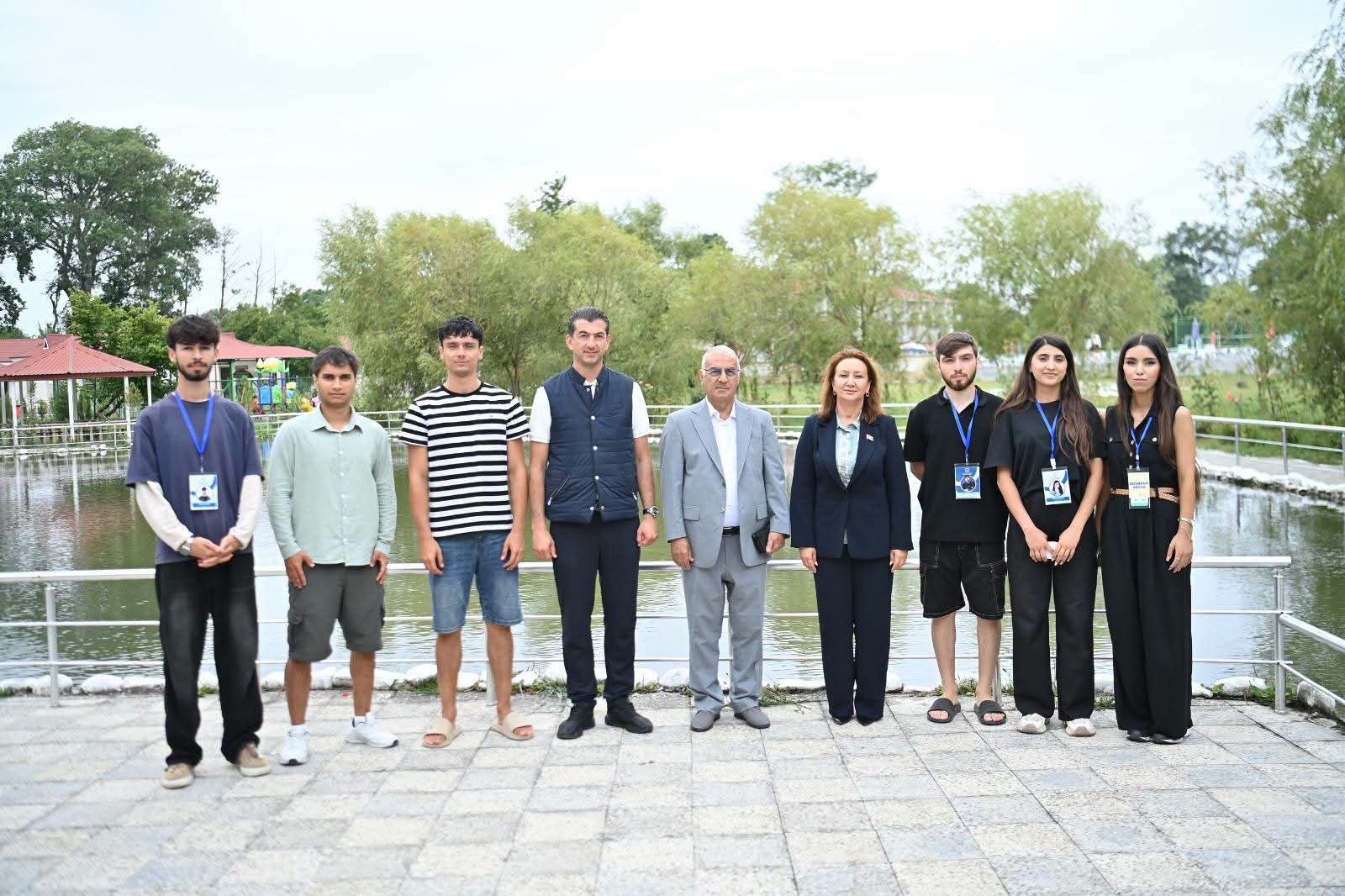 Millət vəkili "Təhsil" İstirahət Mərkəzində elm və təhsil işçiləri ilə görüşüb
