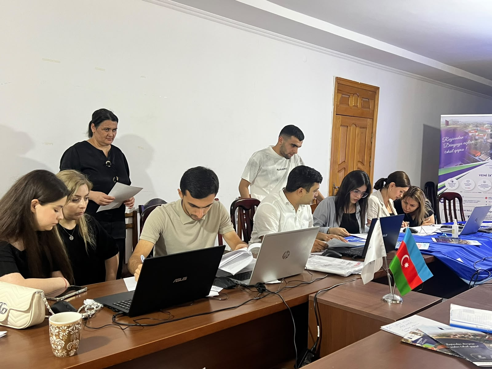Bakı, yoxsa region: Abituriyentlər universitet seçərkən nələrə diqqət edirlər?