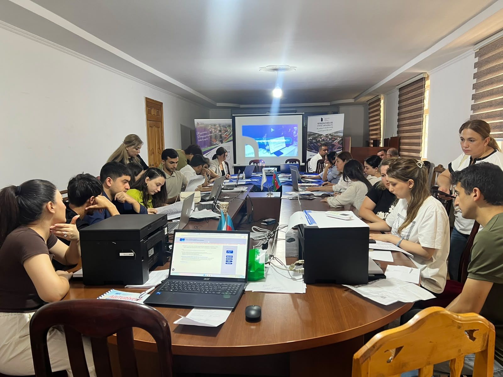 Bakı, yoxsa region: Abituriyentlər universitet seçərkən nələrə diqqət edirlər?