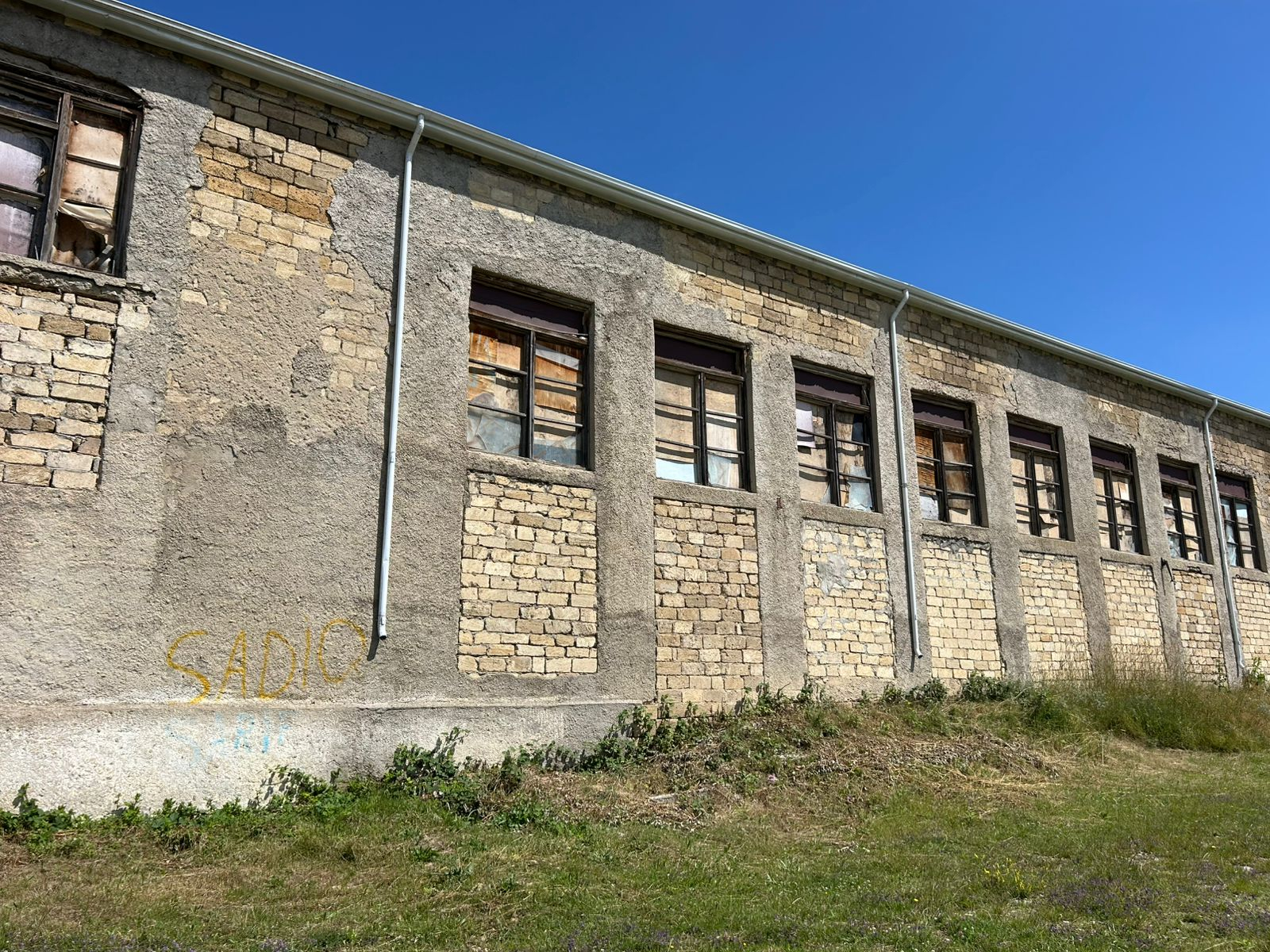 Dağ kəndinin məktəbi yenilənir: Şagirdləri yeni tədris ilində nələr gözləyir?