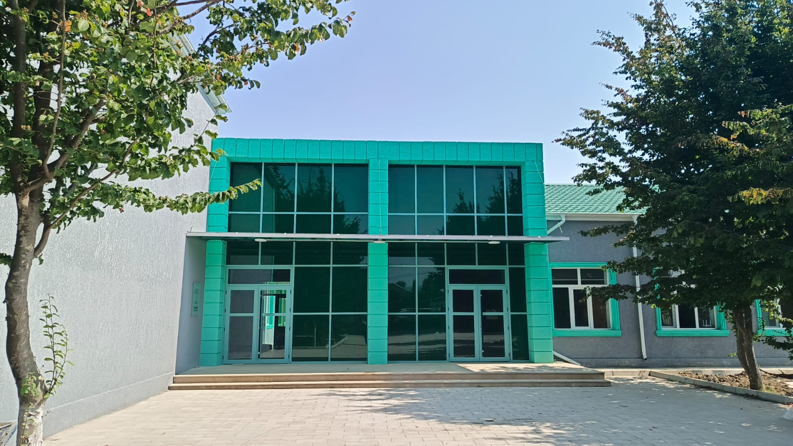 Yeni təmayül tədris modelli məktəbin 124 şagirdi tələbə oldu