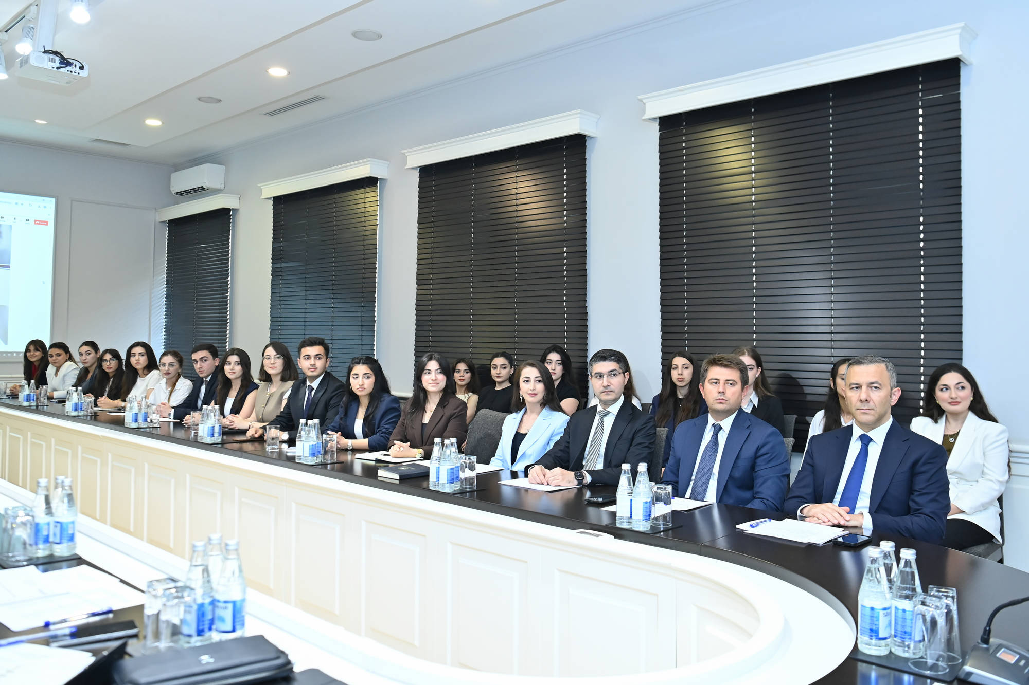 Elm və təhsil naziri “Maarifçi”lərlə görüşüb