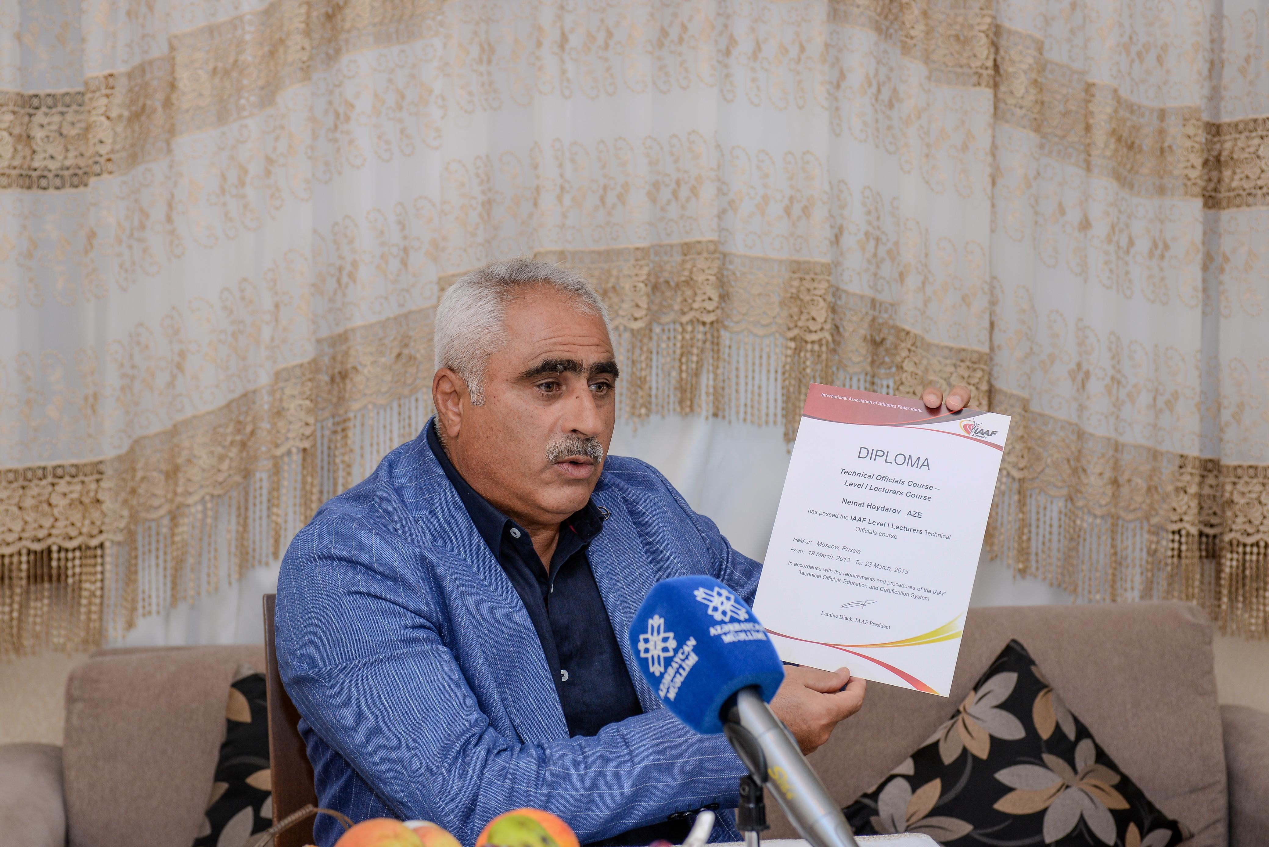 “İdman mənim çıxış yolum idi” – 60 yaşında da hədəfinə doğru qaçan