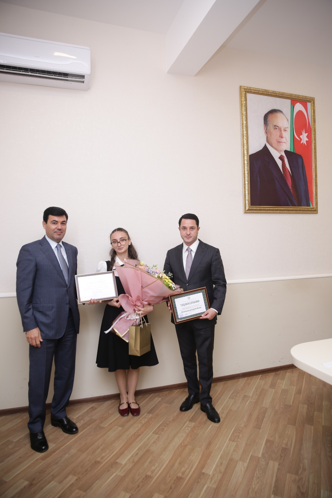 Xaçmazda təhsildə uğur qazananlar mükafatlandırıldı 