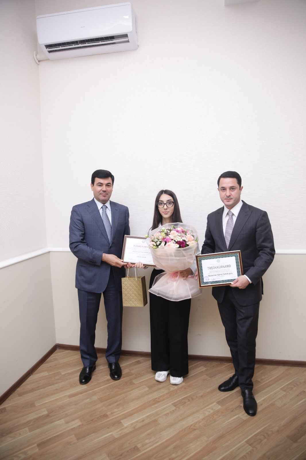 Xaçmazda təhsildə uğur qazananlar mükafatlandırıldı 