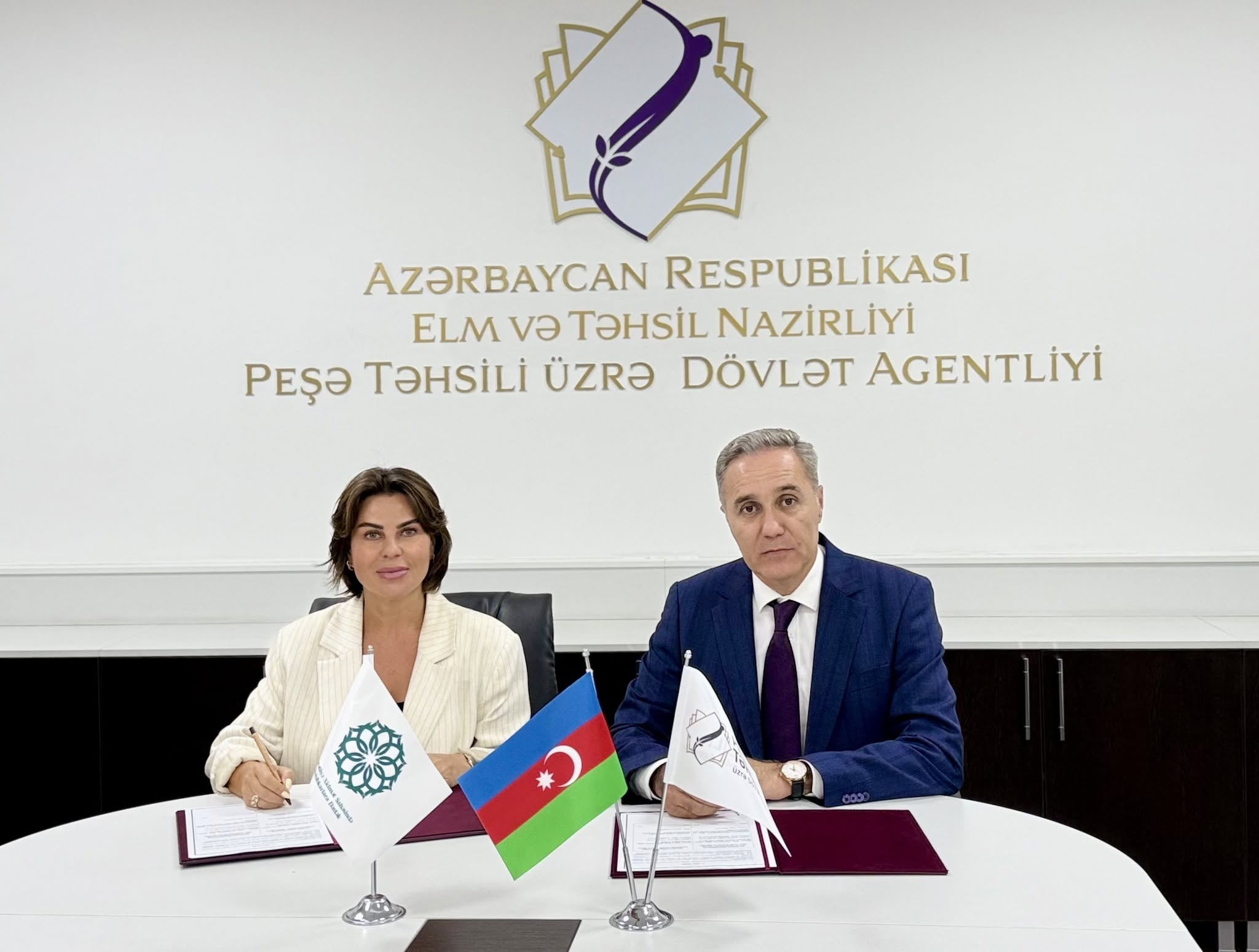 Gözəllik sahəsində peşə təhsilinin inkişafı müzakirə edilib