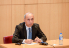 Oxu savadlılığında problemlər var – Emin Əmrullayev