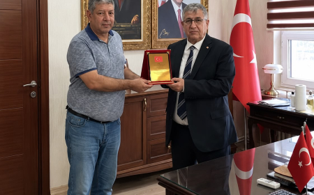 “Təhsil almağın yaşı yoxdur” - 57 yaşlı əcnəbi məzun