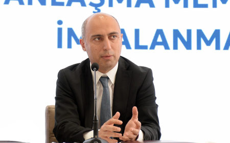 Emin Əmrullayev: Elm və təhsil bütün sahələrdə inkişafın dayağıdır 