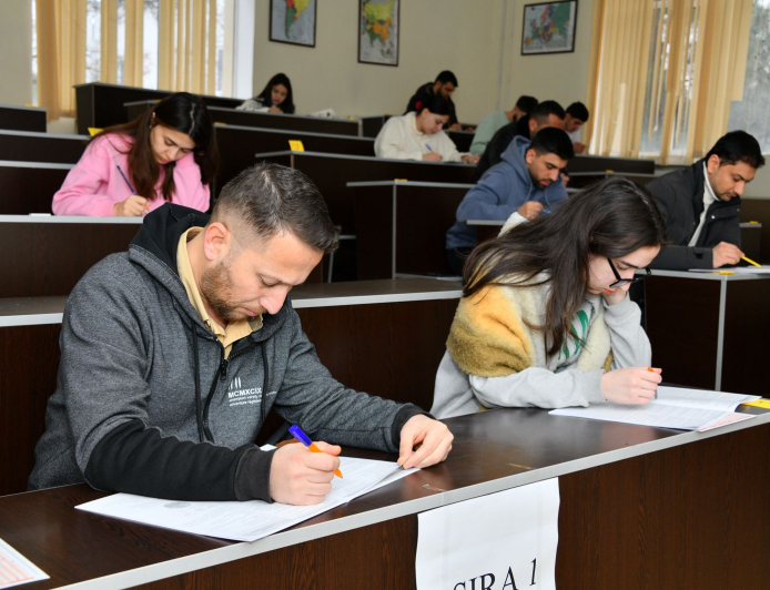 Magistraturada ixtisasını dəyişmək istəyənlərlə bağlı