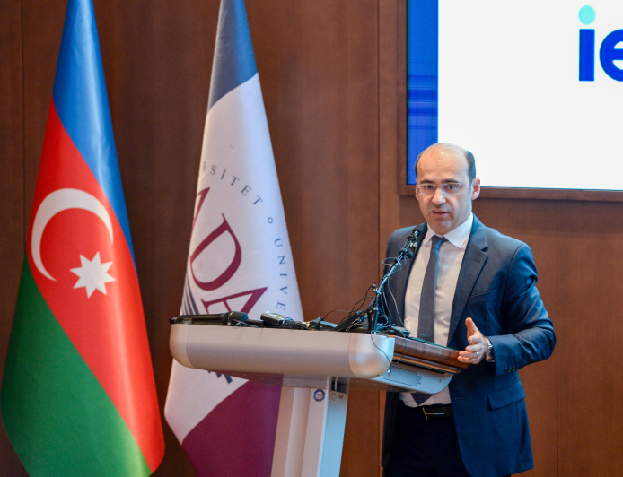 Liderlik yalnız təlimlərlə formalaşmır