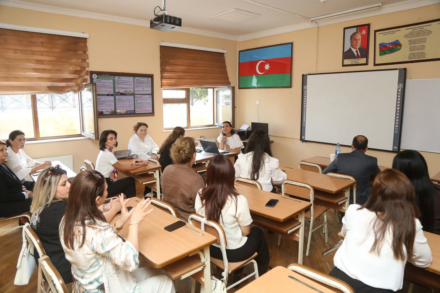 Sentyabr konfransı çərçivəsində panel müzakirələr keçirilib