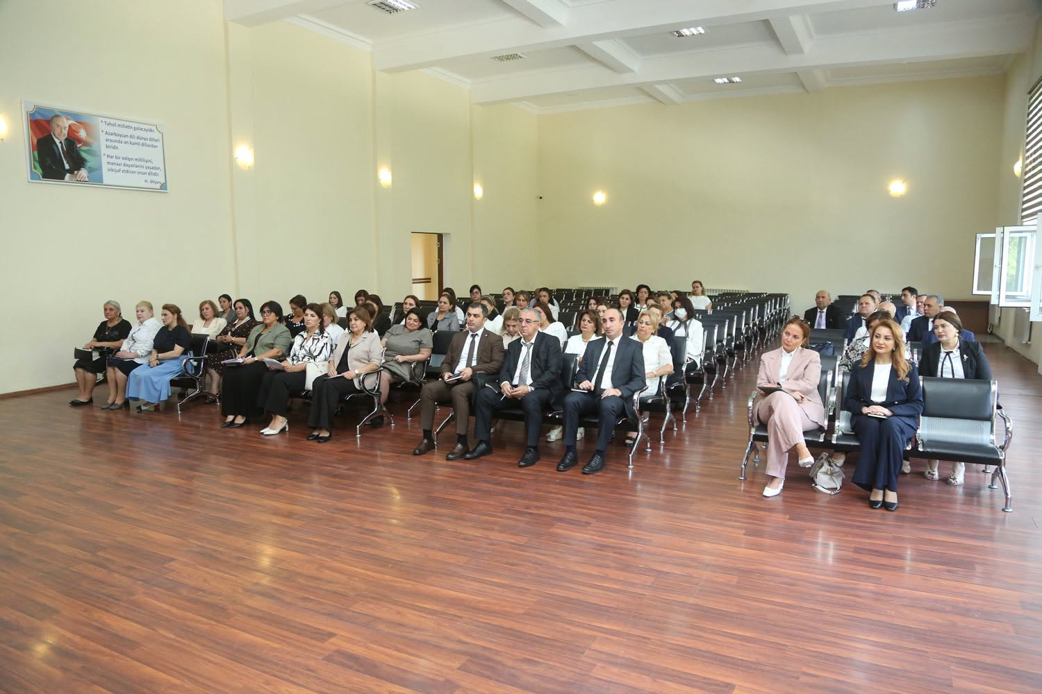 Sentyabr konfransı çərçivəsində panel müzakirələr keçirilib