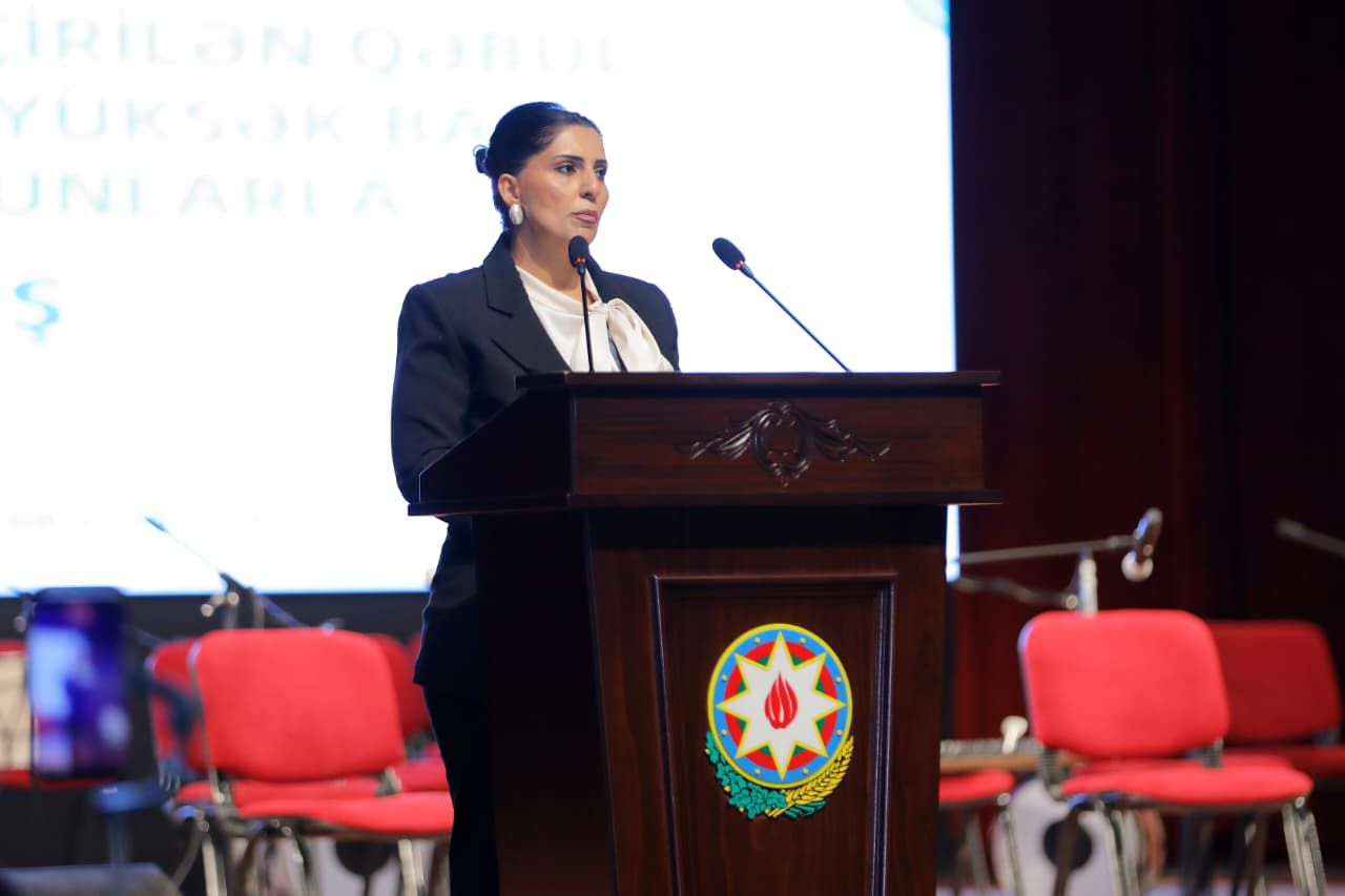 Naxçıvanda yüksək nəticə göstərmiş məzunlarla görüş keçirilib