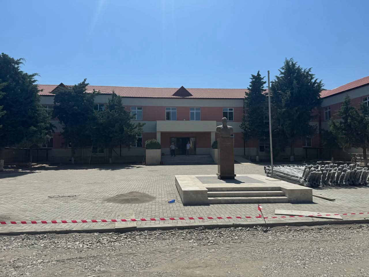 Dağlıq Şirvanda 25 təhsil müəssisəsinin infrastrukturu yenilənir 