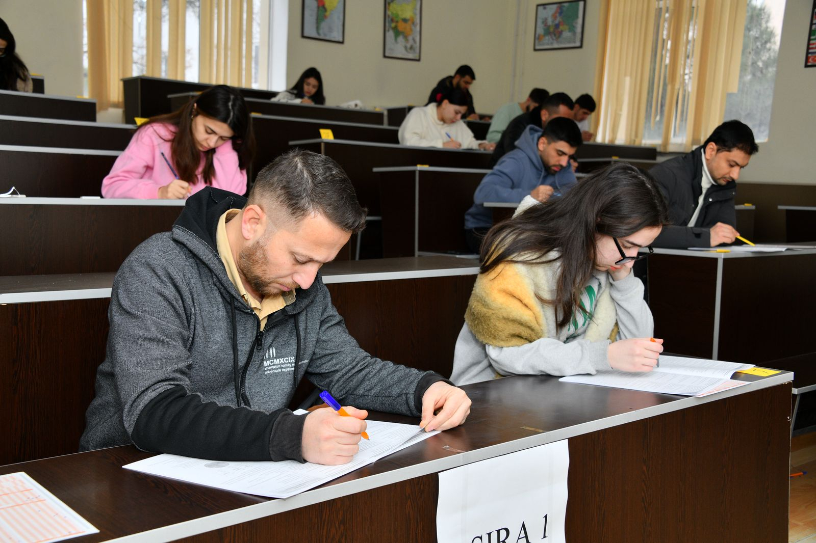 Magistraturada ixtisasını dəyişmək istəyənlərlə bağlı