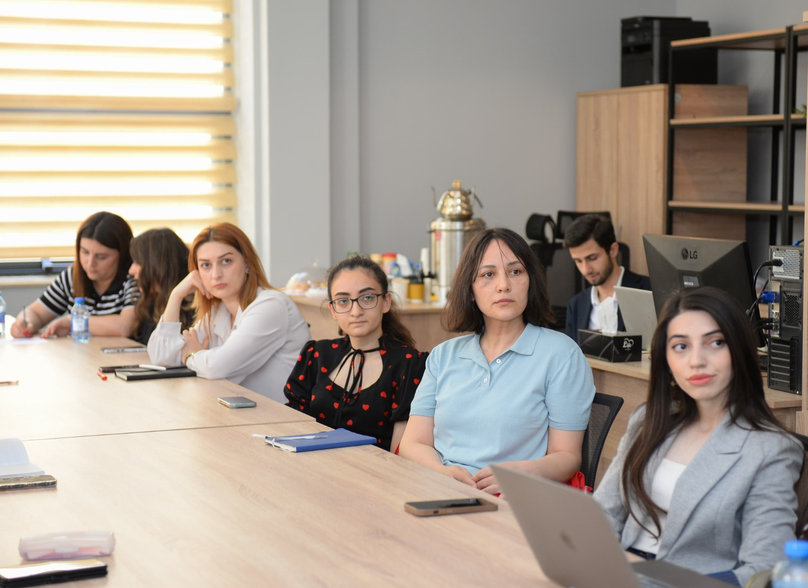 “Tədqiqat məktəbi” layihəsi çərçivəsində beynəlxalq mentorluq proqramı yekunlaşıb