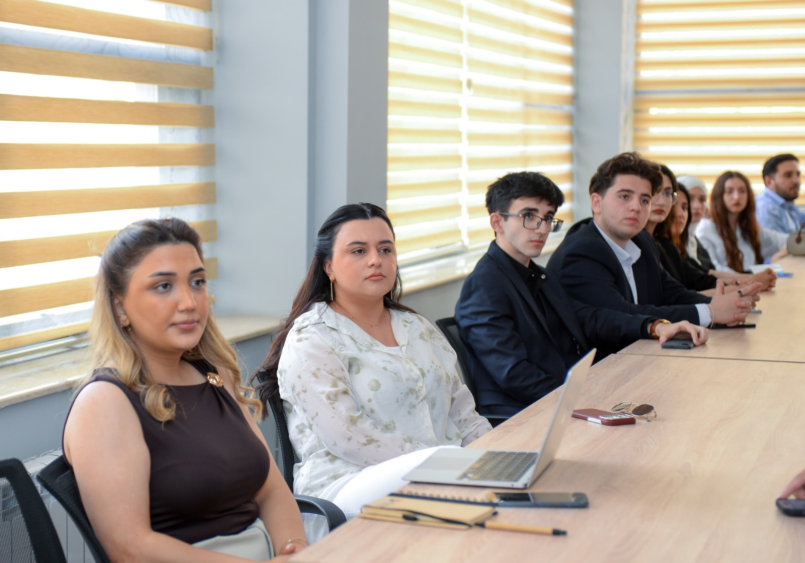 “Tədqiqat məktəbi” layihəsi çərçivəsində beynəlxalq mentorluq proqramı yekunlaşıb