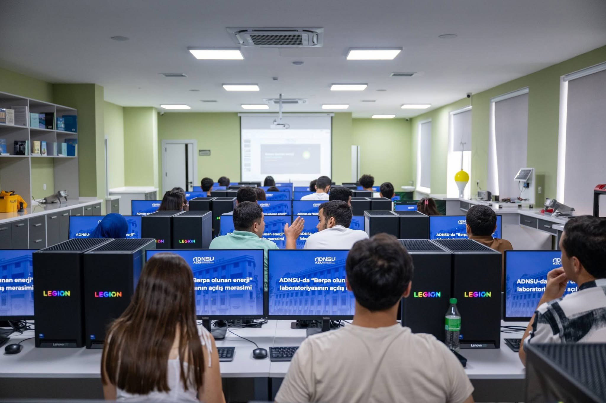 bp ADNSU-ya bərpaolunan enerji laboratoriyası hədiyyə edib
