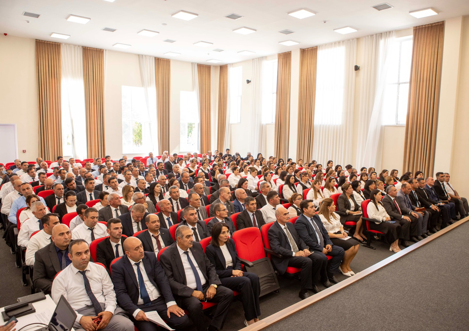 Məktəb rəhbərləri üçün korrupsiya ilə bağlı tədbir keçirilib