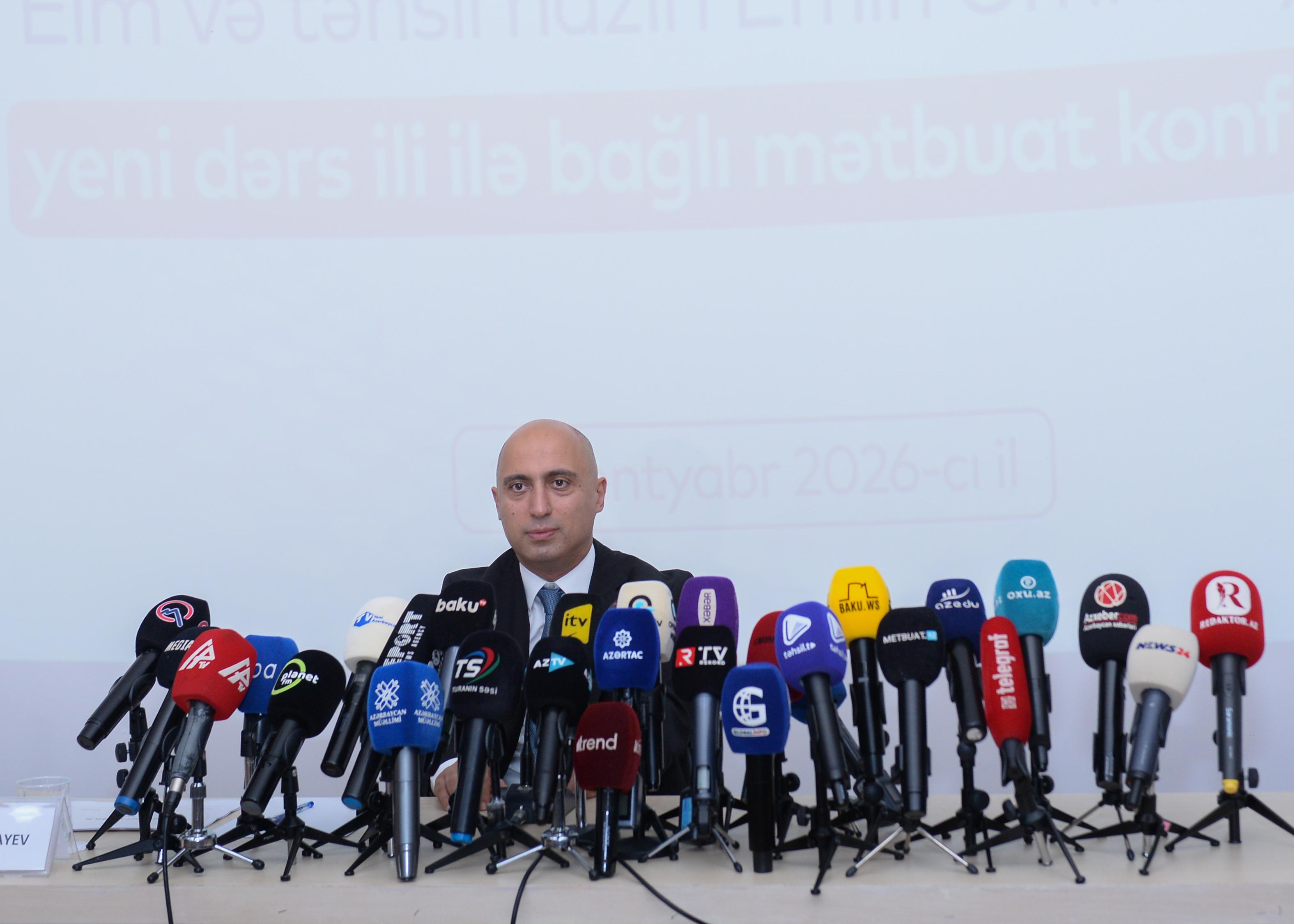 Bəzi ixtisaslar üzrə tədris müddəti 3 ilə endirilə bilər – Emin Əmrullayev