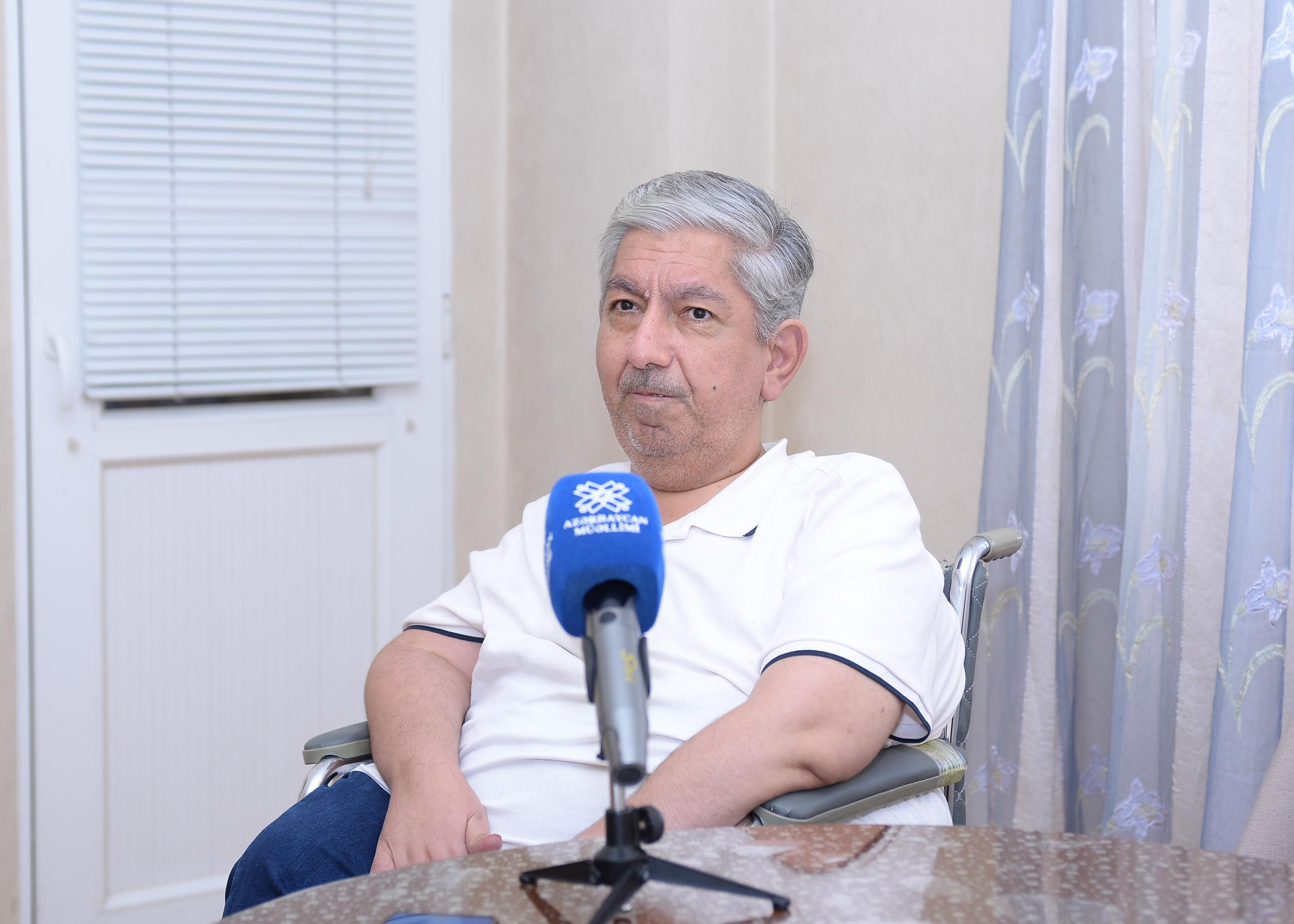 “Amerikadan qayıdıb evimizin blokunda düşəndə məni ağlamaq tutdu” 