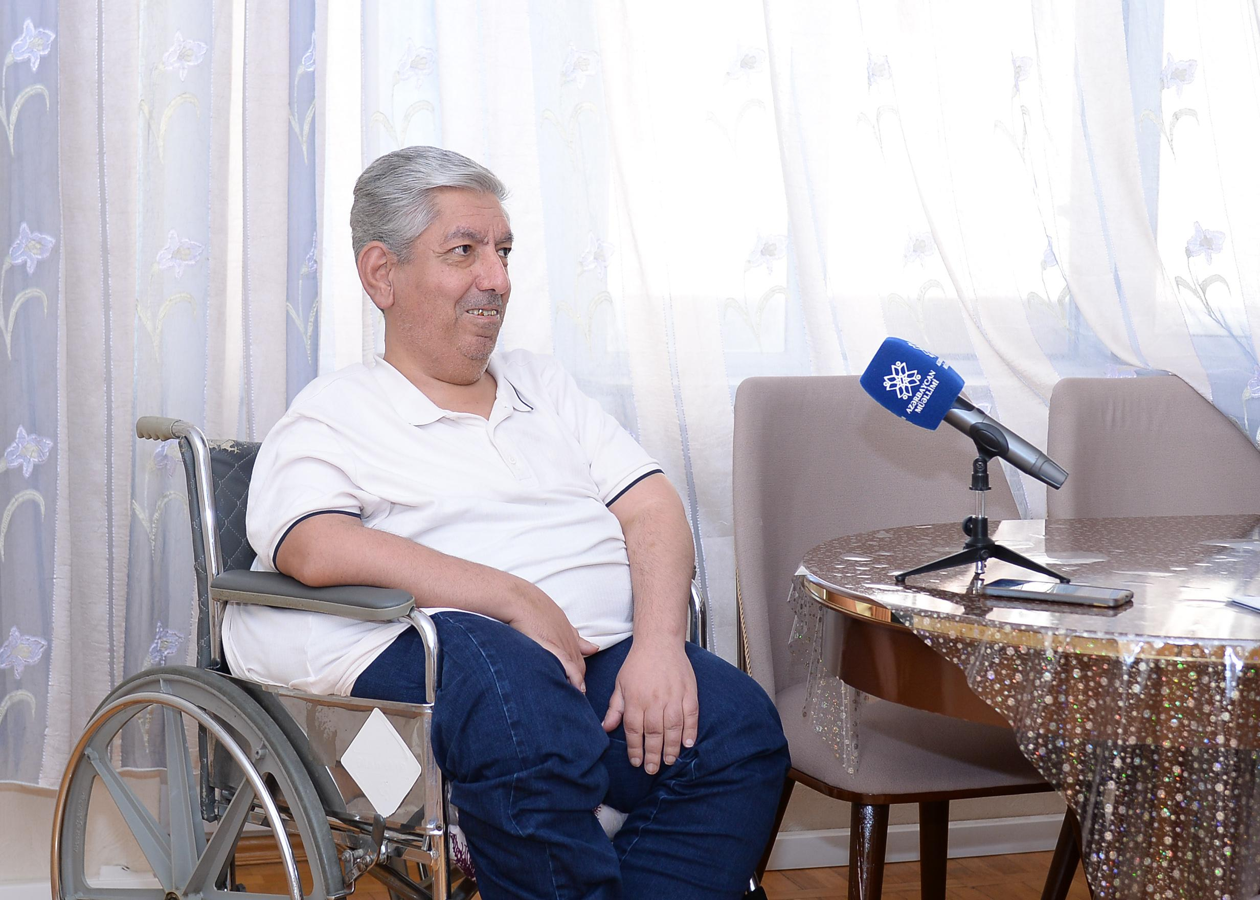 “Amerikadan qayıdıb evimizin blokunda düşəndə məni ağlamaq tutdu” 