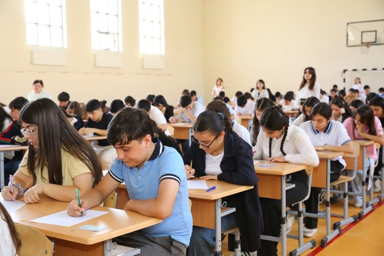 “Əlaçı” intellektual oyununun yeni mövsümünün seçim turu təşkil olunub.