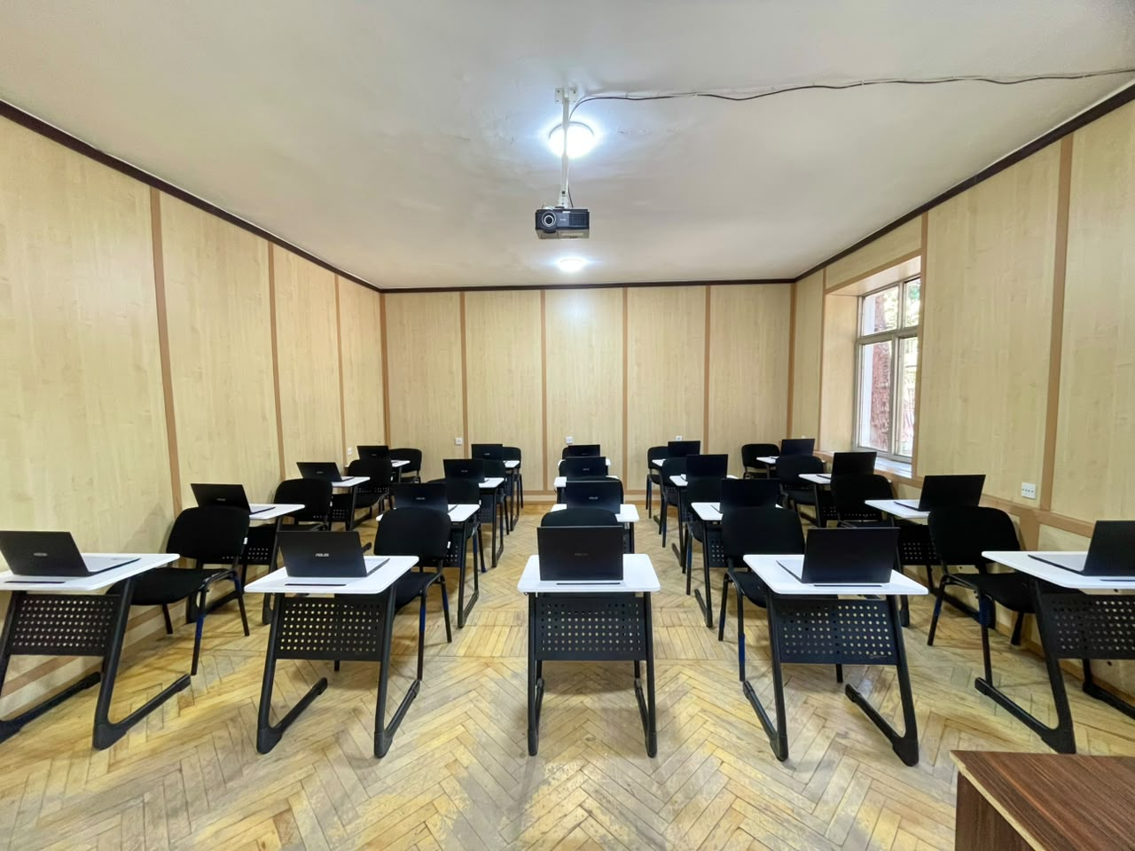 ATU-da yeni laboratoriya və auditoriyalar istifadəyə verilib