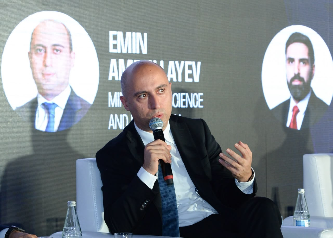 Bakının PISA göstəriciləri müəyyən ölkələrlə müqayisə oluna bilər – Emin Əmrullayev