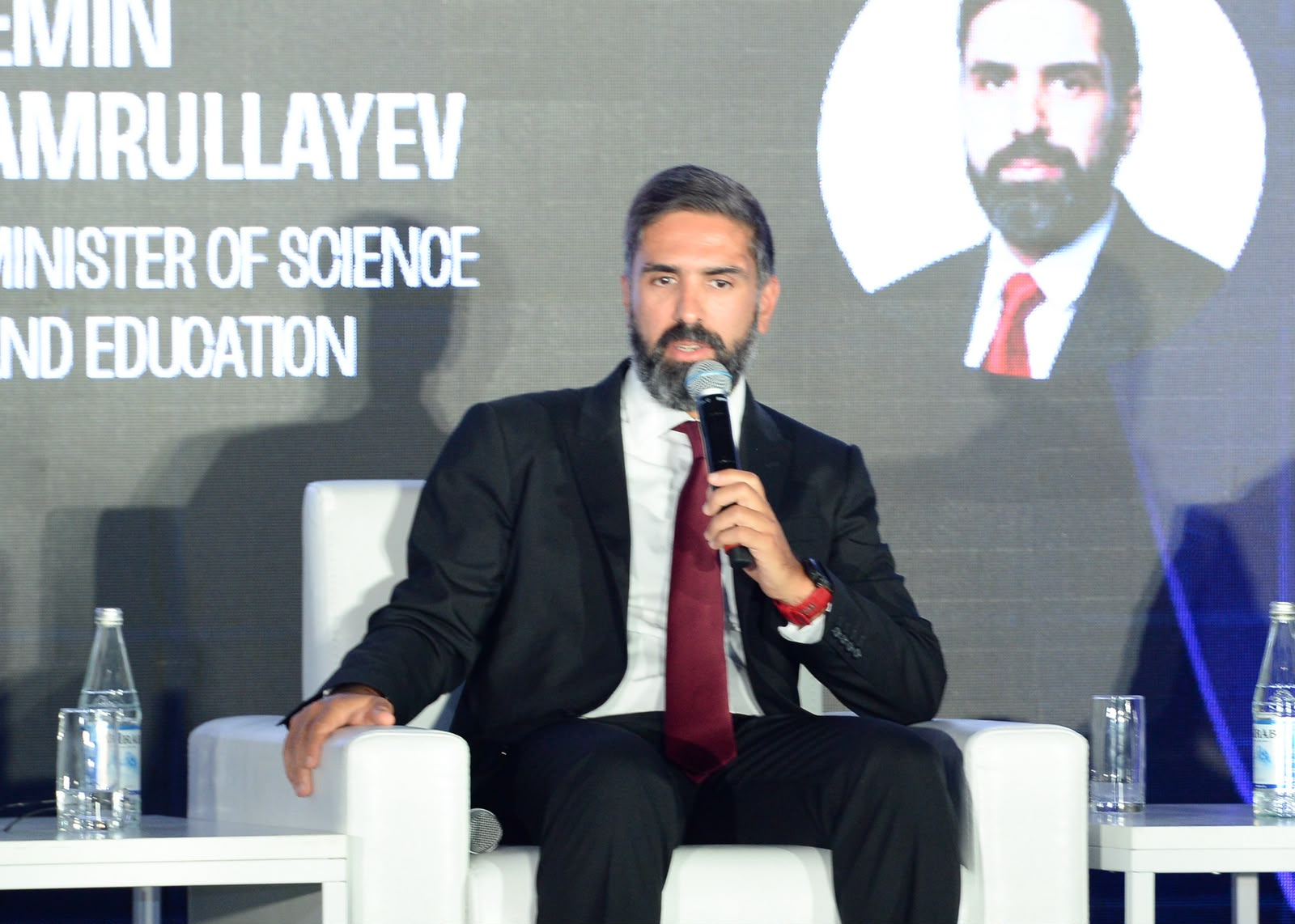 "Ənənəvi bacarıqlar hələ də aktualdır”