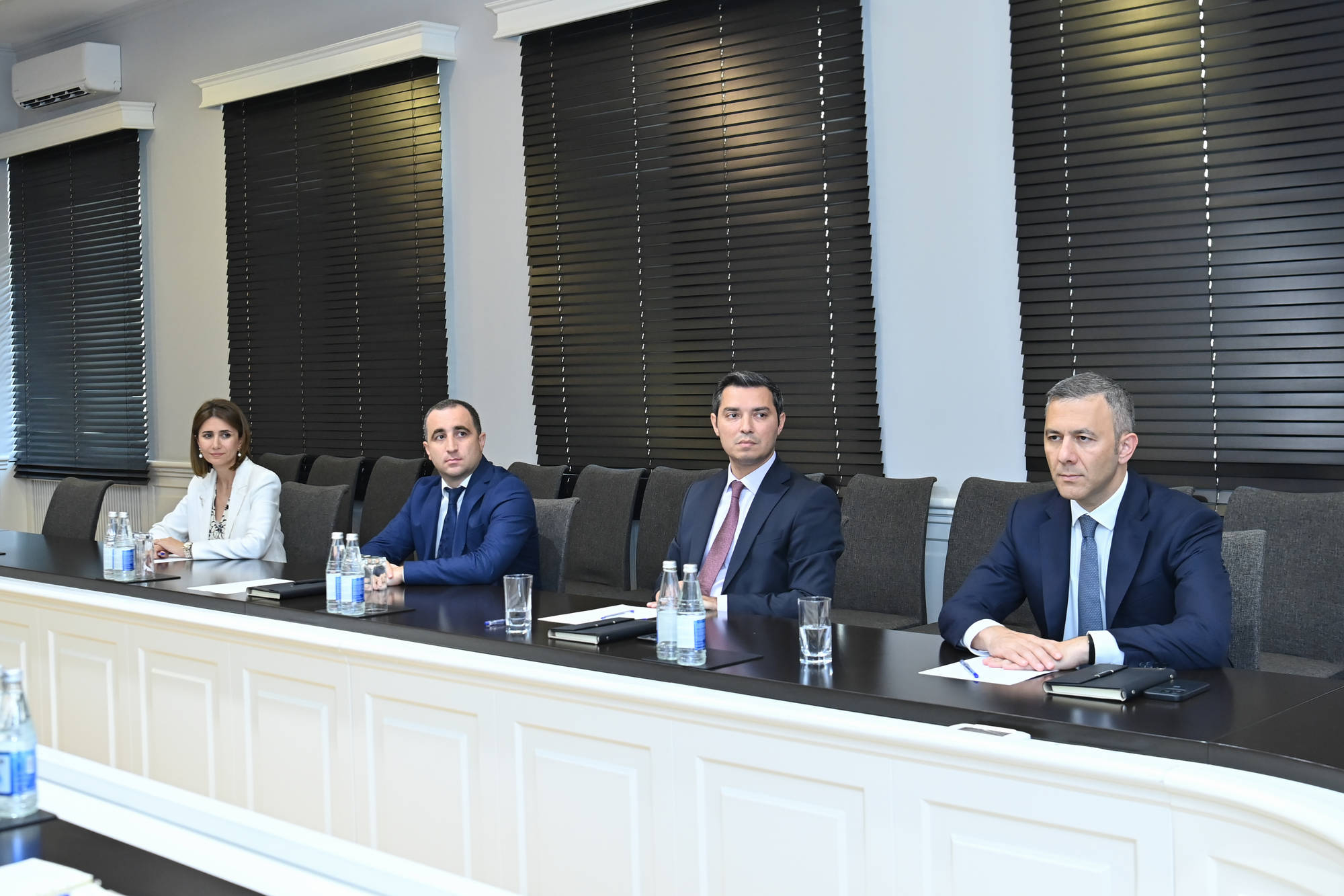 Nazirliyin əməkdaşlarına dövlət təltifləri təqdim edilib