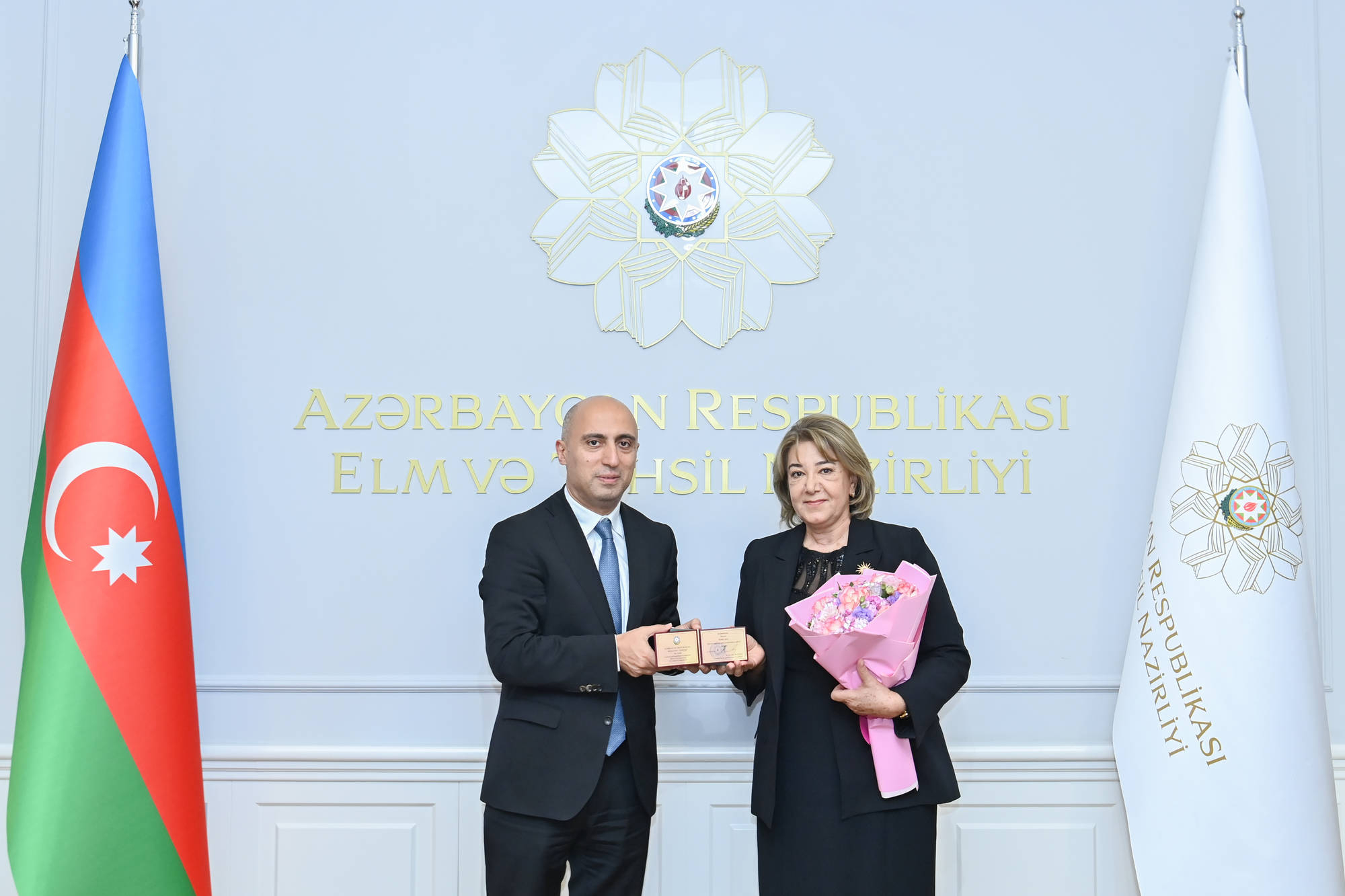 Nazirliyin əməkdaşlarına dövlət təltifləri təqdim edilib