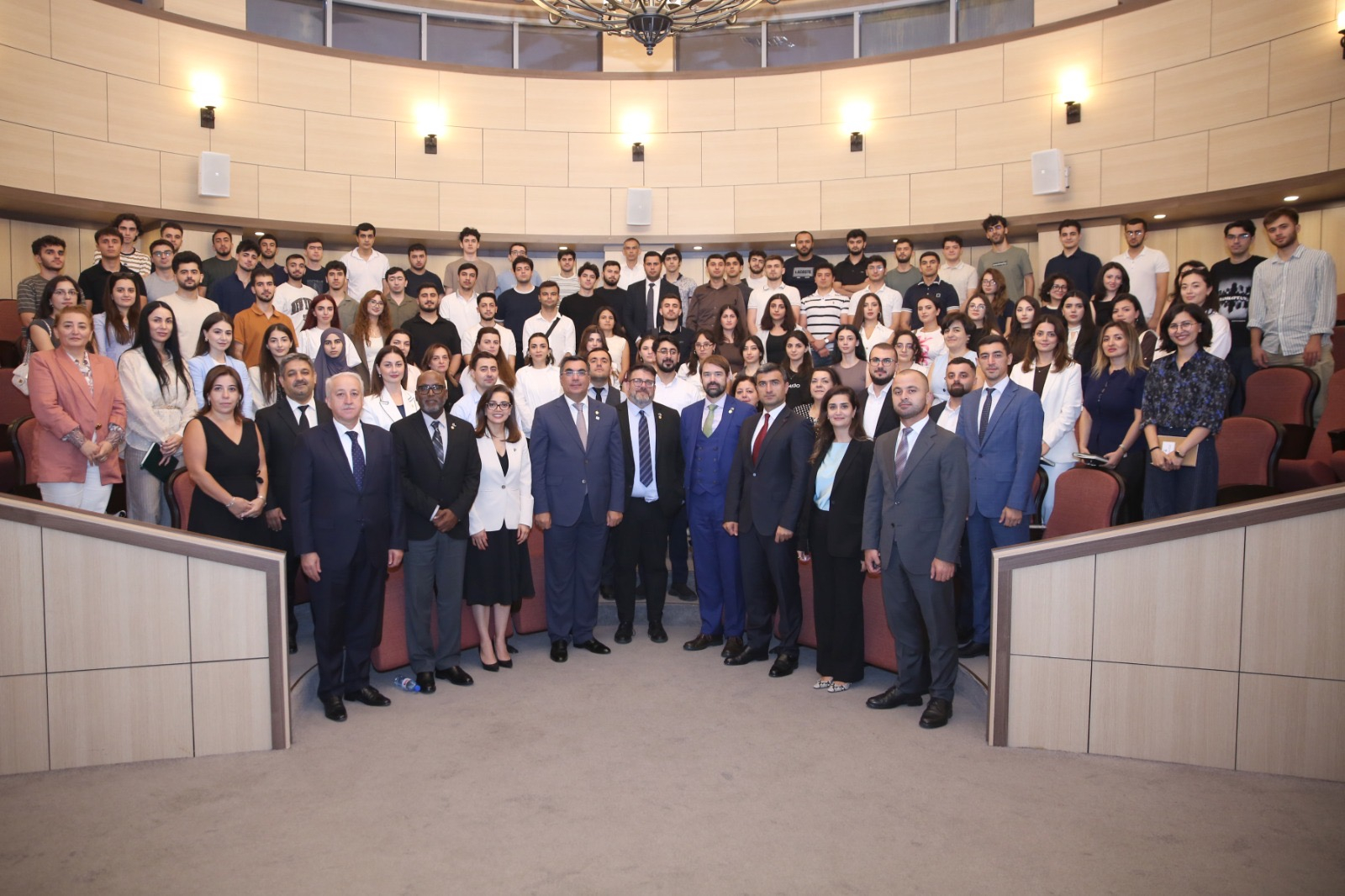 Corc Vaşinqton Universitetinin nümayəndələri BANM-də olublar