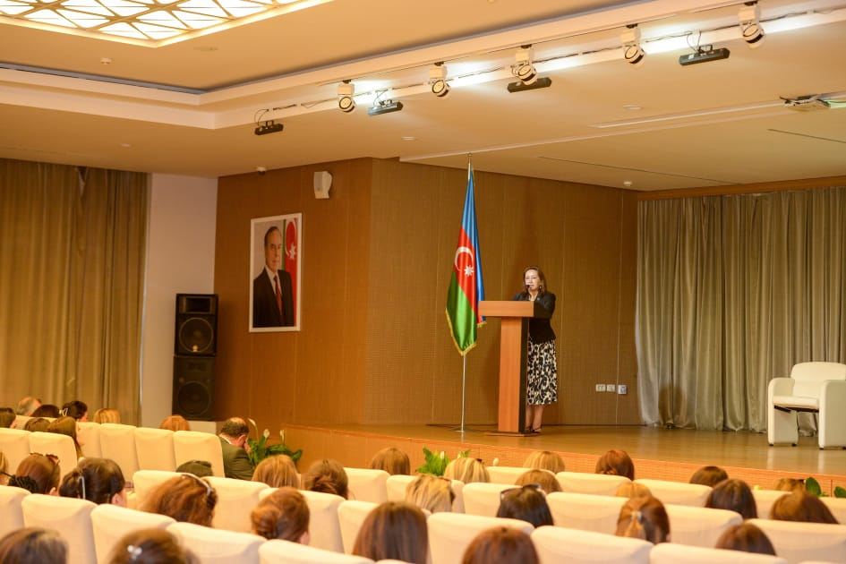 “Yeni tədris ili: Məktəbdə keyfiyyətli başlanğıc”mövzusunda konfrans keçirilib