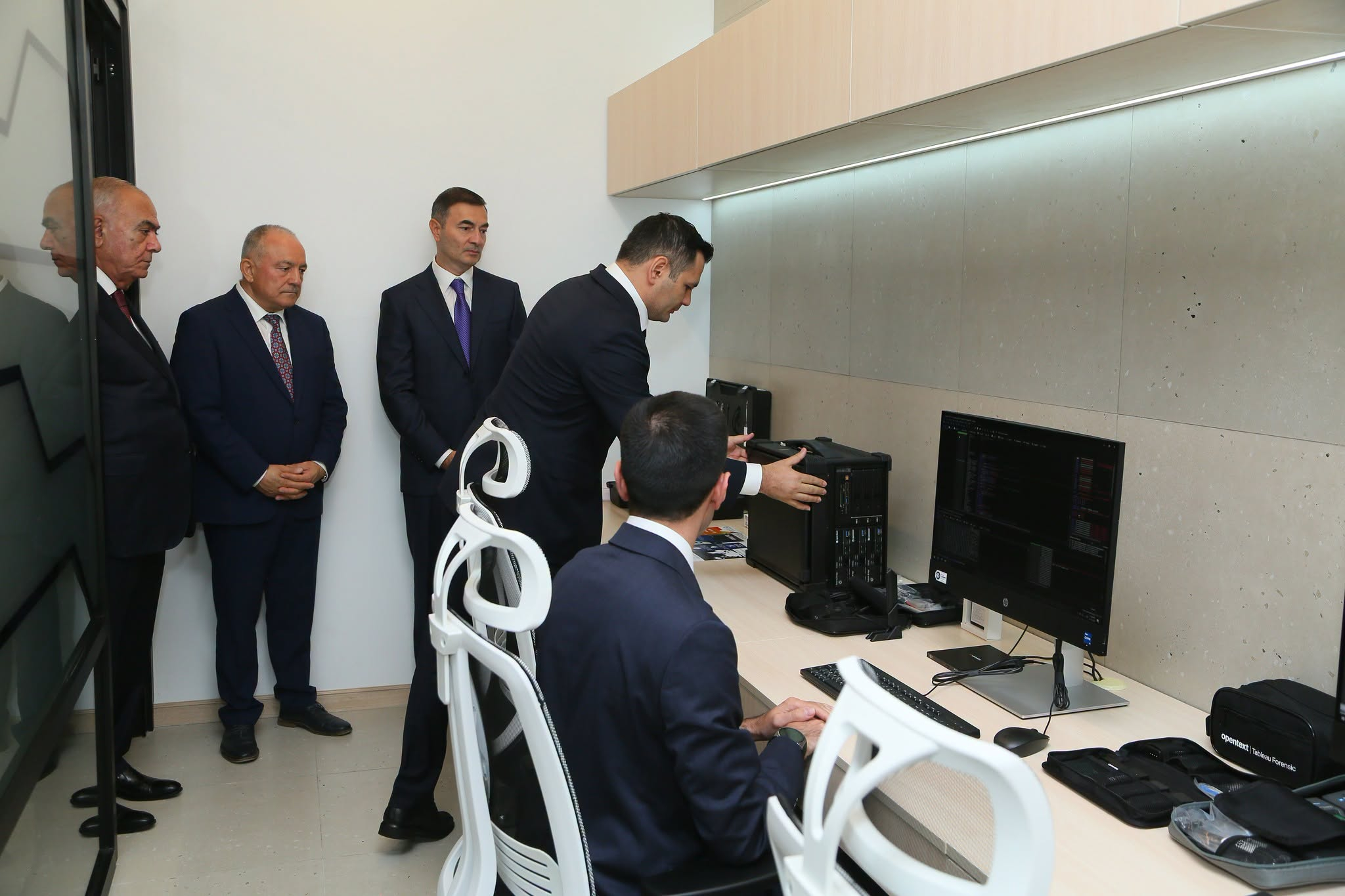 Ölkədə ilk rəqəmsal kriminalistika laboratoriyası istifadəyə verilib
