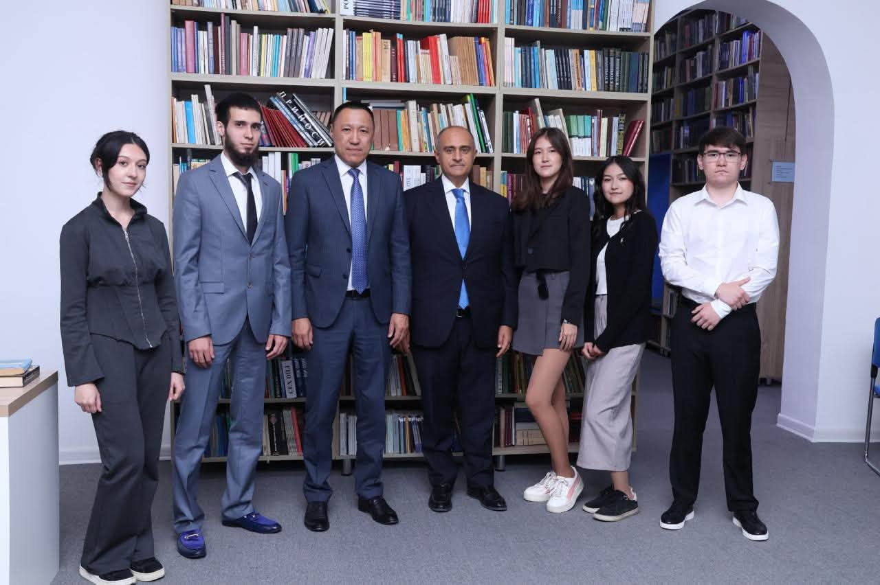 BSU-da Torayqırov Universitetinin rektoru ilə görüş keçirilib