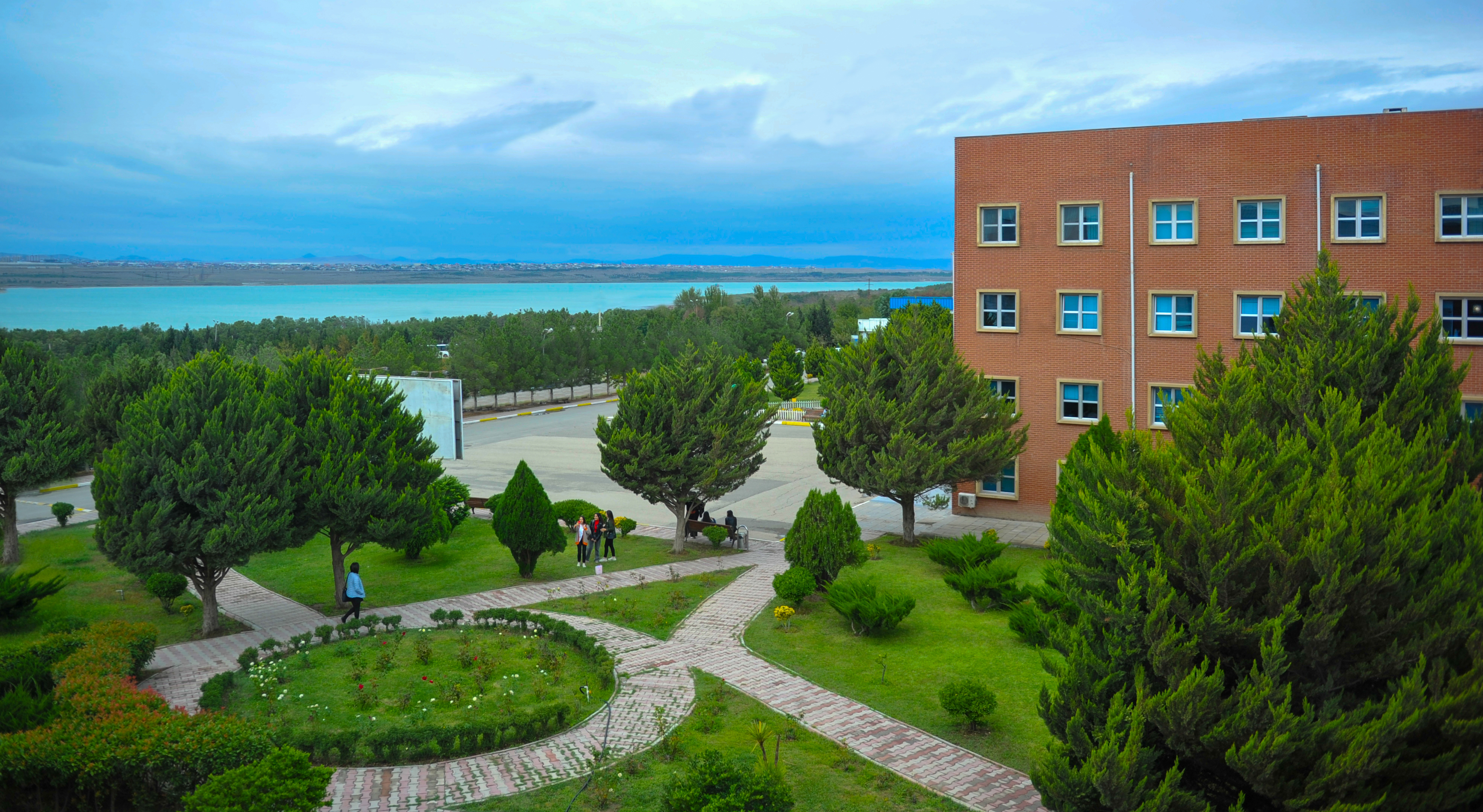 BMU tələbəsi Gənclər Fondunun qrant müsabiqəsinin qalibi olub